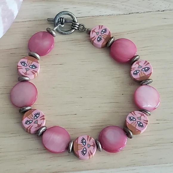 Pink Cat Faces Beaded Bracelet - Picture 5 of 6